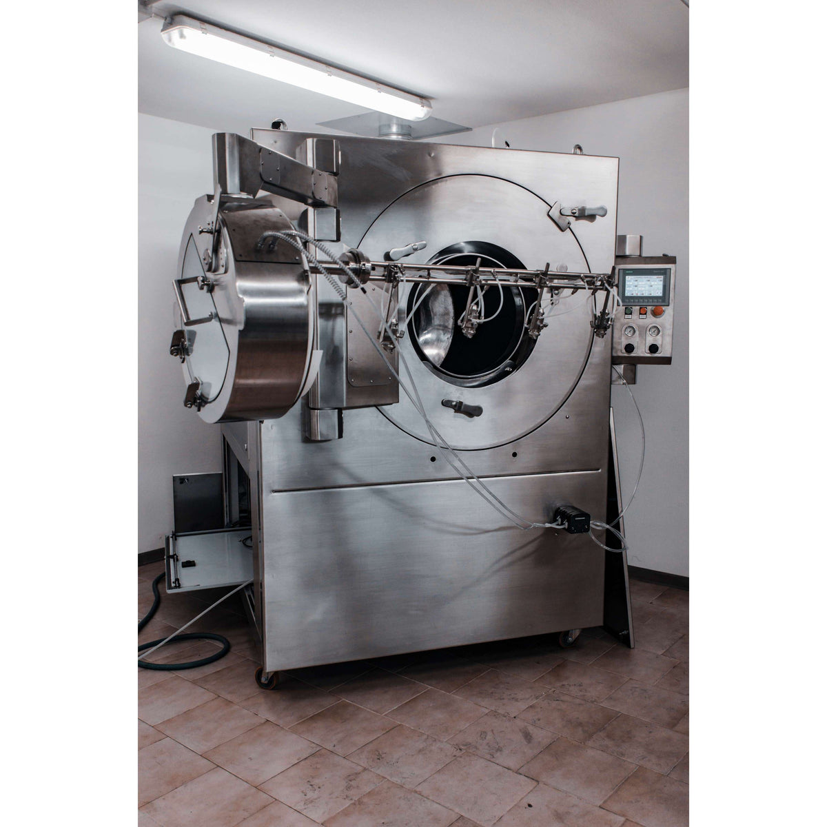 AGM Tablet Filmcoatingmachine with voorgeperforeerde trommel for supplementenpillen, professional aanpasbaar, 300L roestvrij 