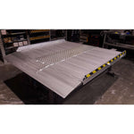 Mobiele brug with scharnierende lip - Aluminium laadklep for laagrolvoertuigen 6000kg TM PEDANE PLUS230B Handleiding
